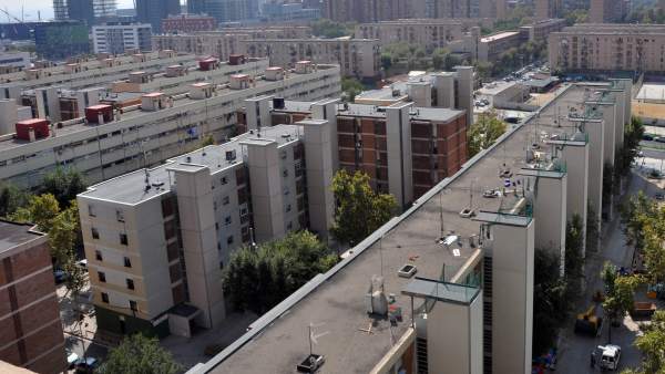 Vista del barrio de La Mina de Sant Adrià de Besòs. Vista del barrio de La Mina de Sant Adrià de Besòs.