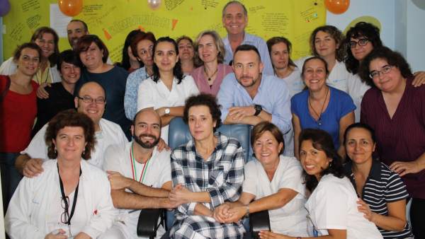 Teresa Romero, con los médicos del Carlos III Teresa Romero, con los médicos del Carlos III