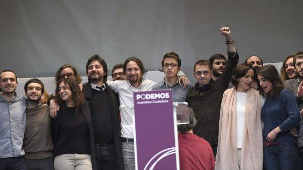 Pablo Iglesias, junto a miembros del Consejo Ciudadano Pablo Iglesias, junto a miembros del Consejo Ciudadano