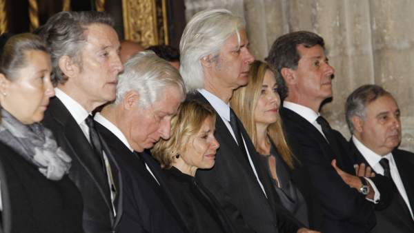 Funeral por la duquesa de ALba Funeral por la duquesa de ALba