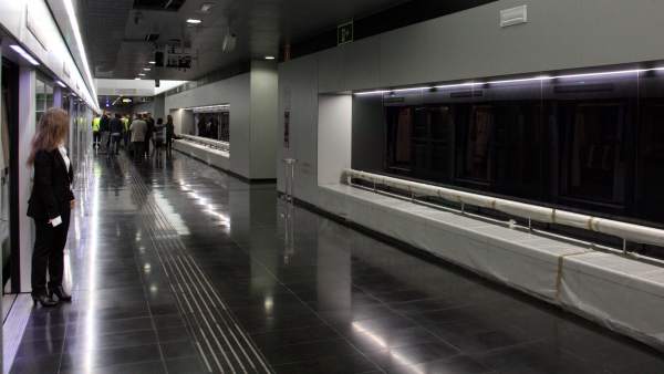 Una estació de la L9 a l'Aeroport Una estació de la L9 a l'Aeroport