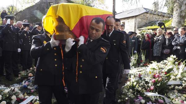 Funeral por la agente fallecida en Vigo Funeral por la agente fallecida en Vigo