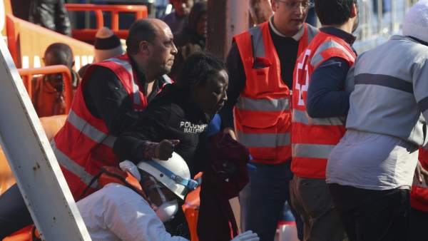 Inmigrantes rescatados en Almería Inmigrantes rescatados en Almería