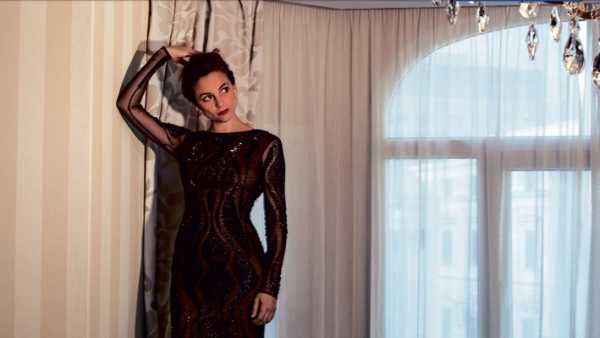 Leonor Watling en la portada del 'Extra Navidad 2014' Leonor Watling en la portada del 'Extra Navidad 2014'