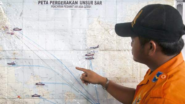 Vuelo QZ8501 de AirAsia desaparecido Vuelo QZ8501 de AirAsia desaparecido