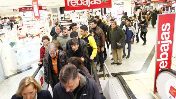 Comienzo de las rebajas de invierno Comienzo de las rebajas de invierno