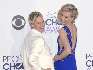 Ellen DeGeneres y Portia de Rossi en los People's Choice Awards