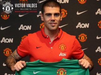 Víctor Valdés, nuevo portero del Manchester United