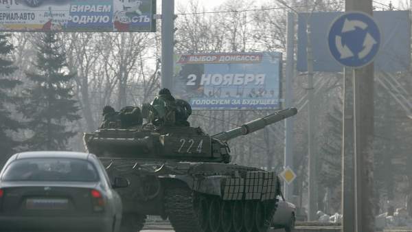 Tanque prorruso en Donestk Tanque prorruso en Donestk