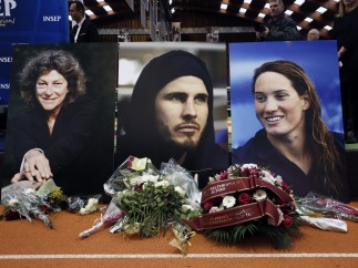 Homenaje a Florence Arthaud, Alexis Vastine y Camille Muffat