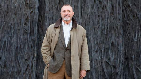 Arturo Pérez-Reverte Arturo Pérez-Reverte