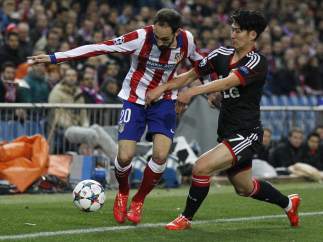 Juanfran en el Atlético - Bayer Leverkusen