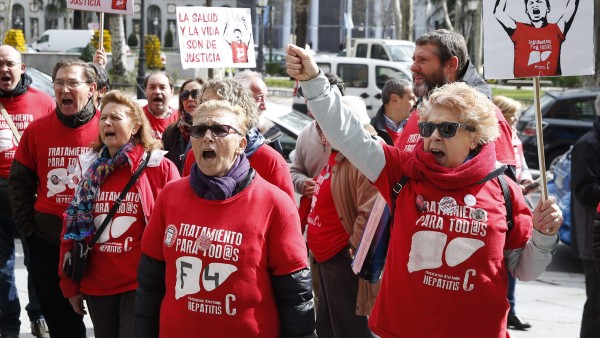 Afectados por la hepatitis C Afectados por la hepatitis C