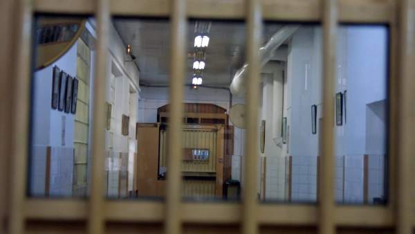 Imagen del interior de una cárcel. Imagen del interior de una cárcel.
