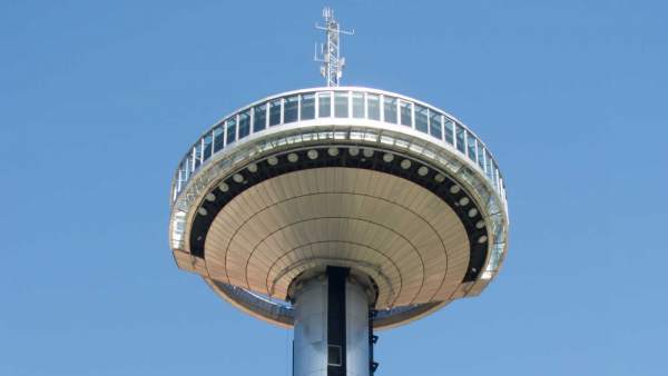 Faro de Moncloa. Faro de Moncloa.