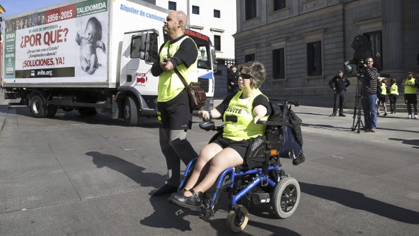 Afectados por la talidomina en el Congreso Afectados por la talidomina en el Congreso