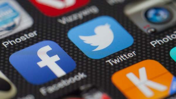 Cómo encontrar trabajo a través de las redes sociales Cómo encontrar trabajo a través de las redes sociales