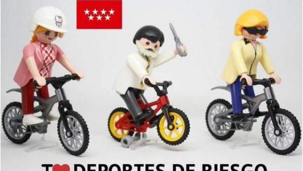 Rajoy, como un click y con tijeras Rajoy, como un click y con tijeras