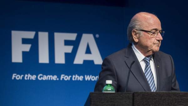 Blatter dimite como presidente de la FIFA Blatter dimite como presidente de la FIFA