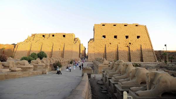 Turistas en Luxor Turistas en Luxor
