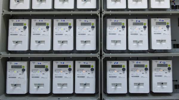 Los contadores inteligentes son necesarios para acogerse a la nueva tarifa por horas. Más de 10 millones de clientes ya lo tienen. Los contadores inteligentes son necesarios para acogerse a la nueva tarifa por horas. Más de 10 millones de clientes ya lo tienen.