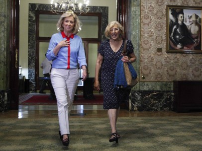 Manuela Carmena y Concepción Dancausa