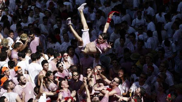 Comienza San Fermín. Comienza San Fermín.