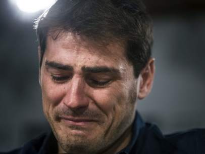 Iker, llorando