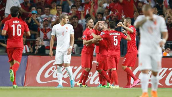 Gol de Turquía a Holanda Gol de Turquía a Holanda