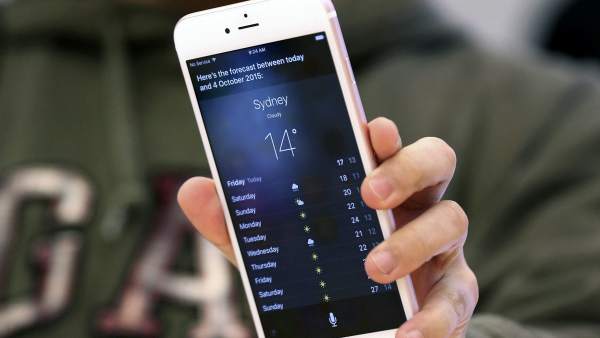 Iphone 6s tras su lanzamiento en una tienda Apple en Sidney Iphone 6s tras su lanzamiento en una tienda Apple en Sidney