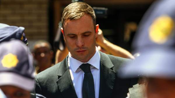 Pistorius, bajo arresto domiciliario Pistorius, bajo arresto domiciliario