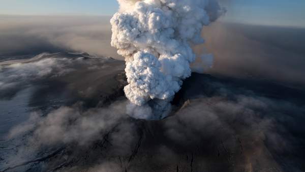 Volcán en Islandia Volcán en Islandia