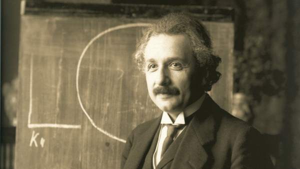 Albert Einstein Albert Einstein