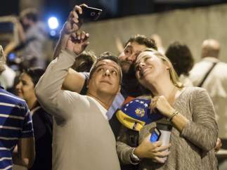 Celebrando los resultados electorales en Venezuela
