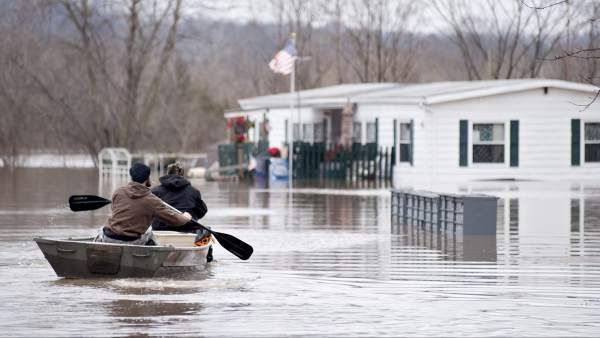 Las inundaciones en EE UU causan 22 muertos y amenazan a millones de