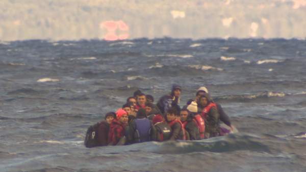 Refugiados llegando a Lesbos Refugiados llegando a Lesbos