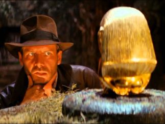 <a href="https://www.20minutos.es/cine/cartelera/pelicula/1894/indiana-jones-en-busca-del-arca-perdida/" target="_blank">'En busca del arca perdida' (1981, Steven Spielberg)</a>