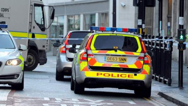La Policía inglesa corta la calle Tithebarn por posible amenaza de bomba La Policía inglesa corta la calle Tithebarn por posible amenaza de bomba