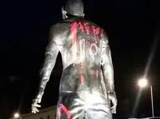 Estatua Cristiano Ronaldo pintada