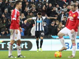 Mitrovic ante el United