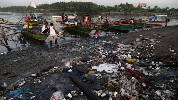 Más plástico que peces Más plástico que peces