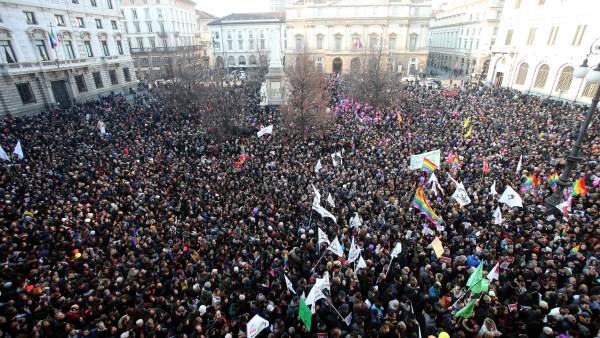 Manifestantes a favor del matrimonio homosexual en Italia Manifestantes a favor del matrimonio homosexual en Italia