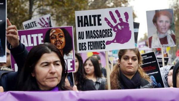Manifestación de apoyo en París a Jaqueline Sauvage Manifestación de apoyo en París a Jaqueline Sauvage