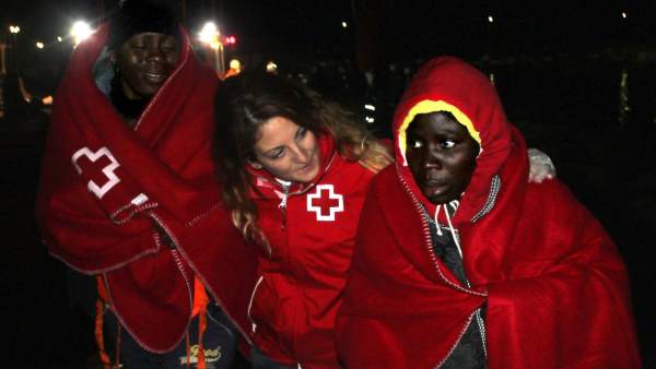 Inmigrantes subsaharianos en las costas de Granada Inmigrantes subsaharianos en las costas de Granada