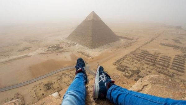 La pirámide de Keops desde su cima La pirámide de Keops desde su cima