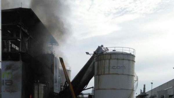 Incendio en una empresa de biodiesel Incendio en una empresa de biodiesel