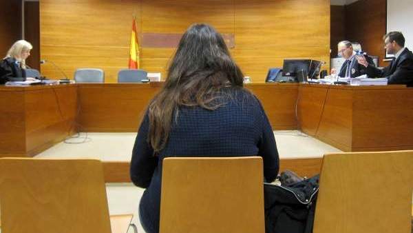 Acusa del crimen a dos ciclistas Acusa del crimen a dos ciclistas