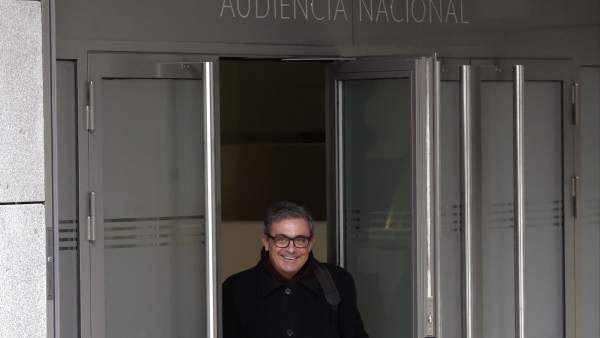 Jordi Pujol Ferrusola a la salida de la Audiencia Nacional. Jordi Pujol Ferrusola a la salida de la Audiencia Nacional.