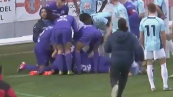 Un médico salva la vida a un futbolista Un médico salva la vida a un futbolista