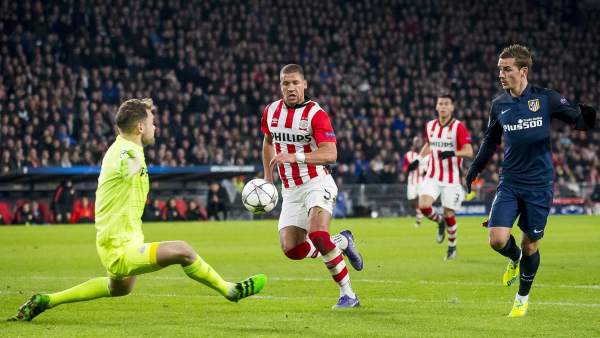 Griezmann ante el PSV Griezmann ante el PSV